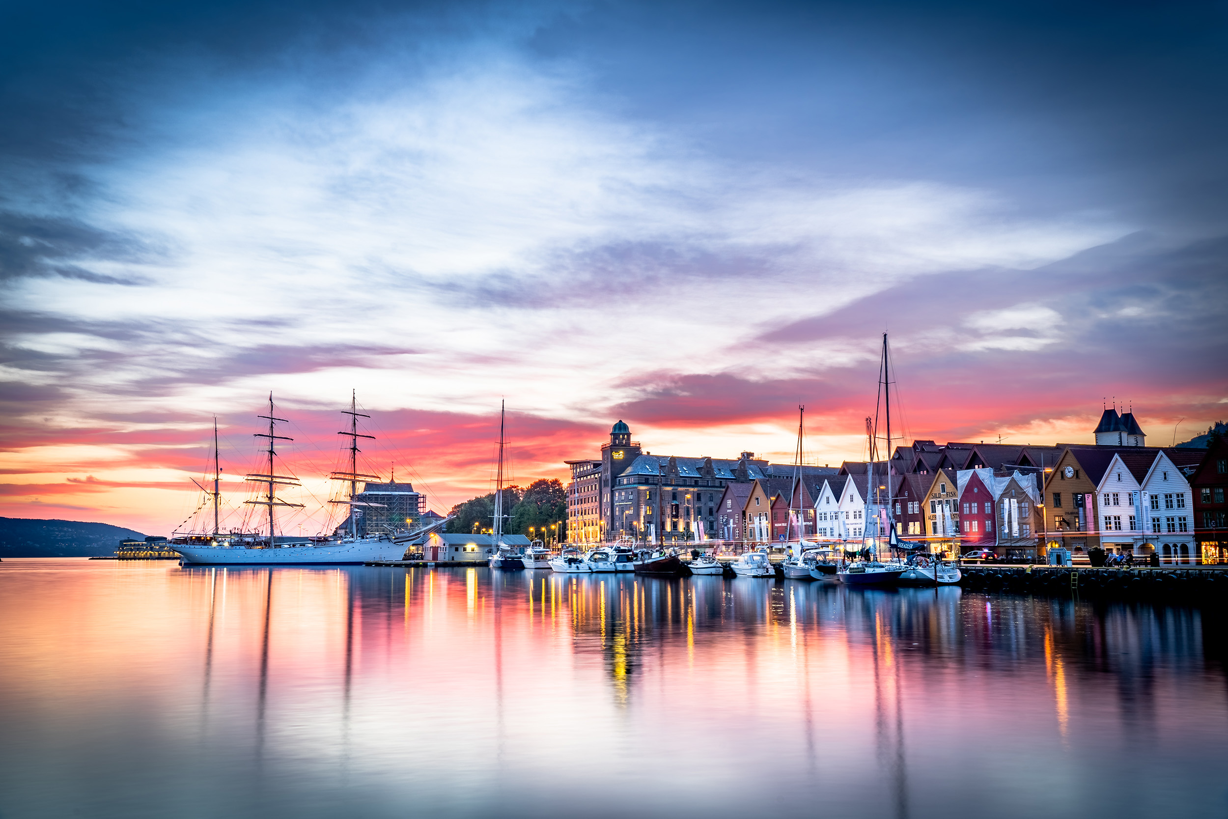 Sunset I Bergen By Lars Korvald Origianl Res Tilpasset Web
