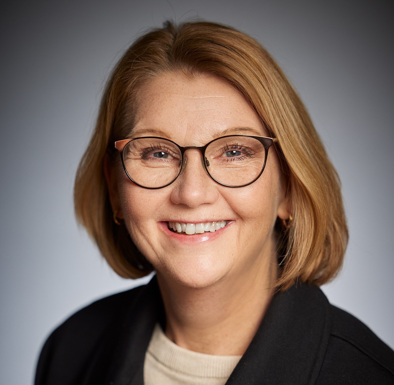 Helena Klåvus 23195 195