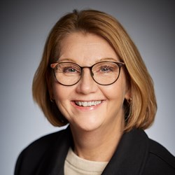 Helena Klåvus 23195 195